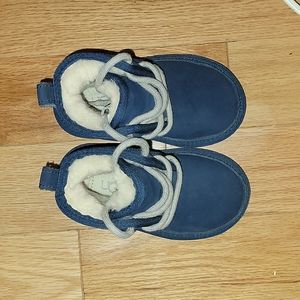 Unisex Toddler size 7 UGG Neumel boots